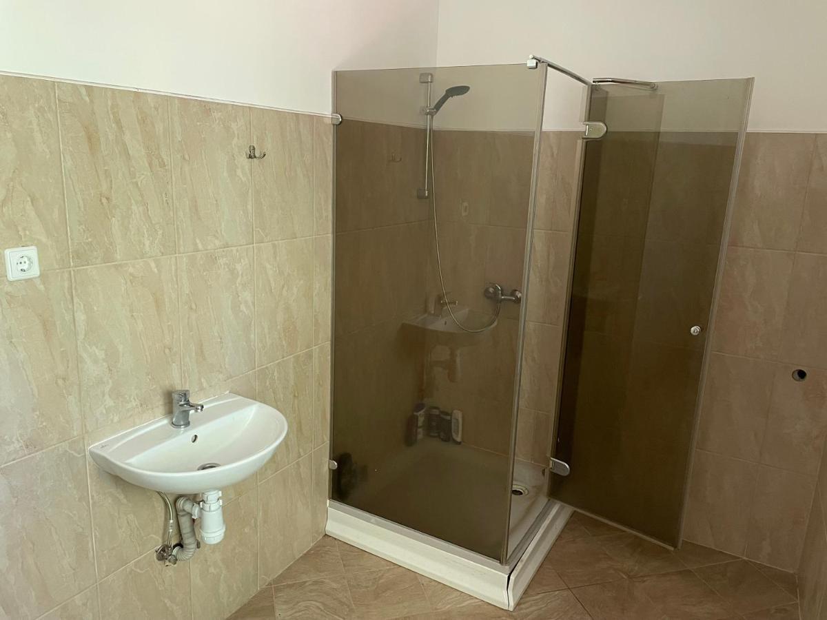 Hotel Sveciu Namai Prie Sirvintu Akmeniai Exteriér fotografie